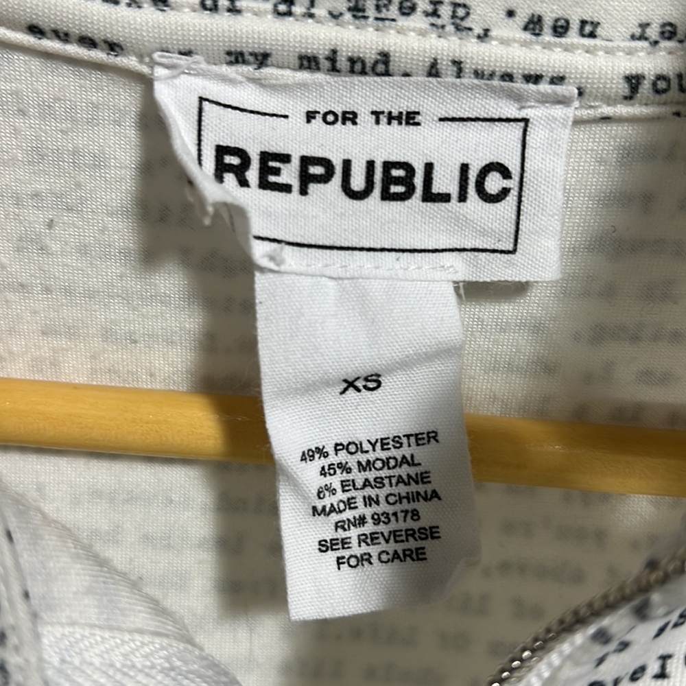 For the Republic 1/4 Zip Long Sleeve Top - Women’s XS - Picture 4 of 6